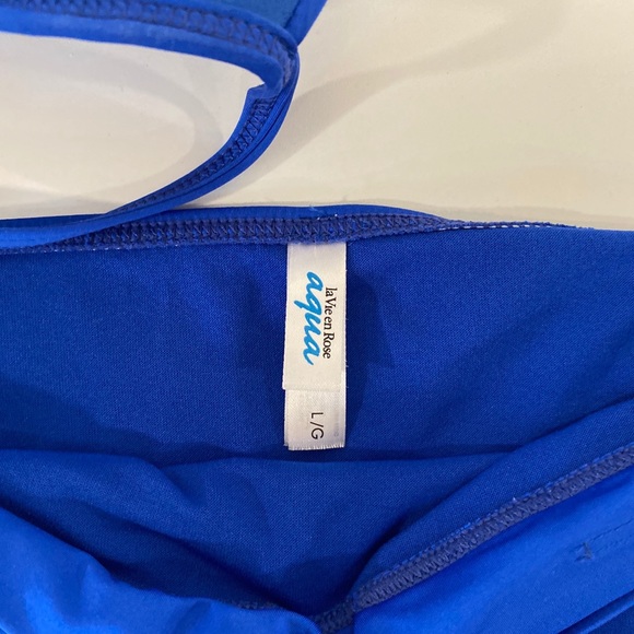 Bathing suit - Picture 3 of 3